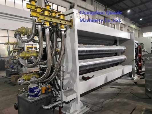 Máquina de calandra de três rolos não tecido de alta velocidade 250 m/min 520 × 3750