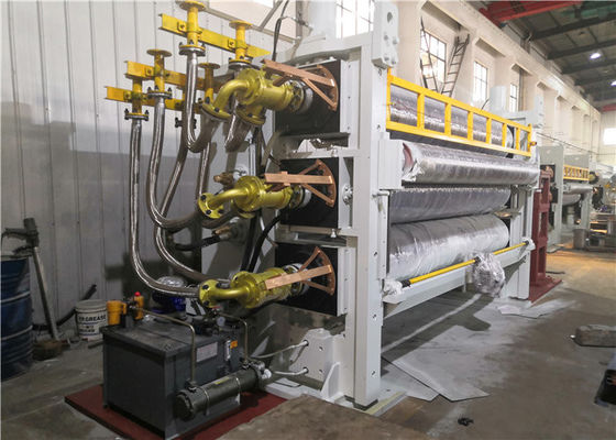 Almofadas sanitárias 650m/Min Three Roll Calender Machine