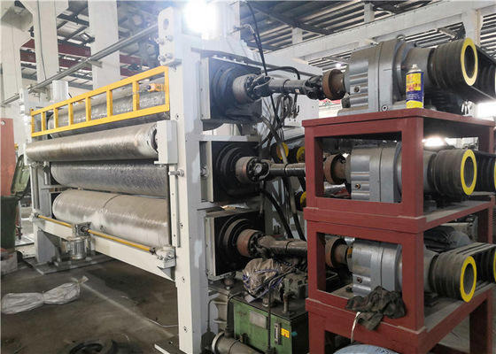 Folhas de cama industriais que gravam a máquina de calandragem